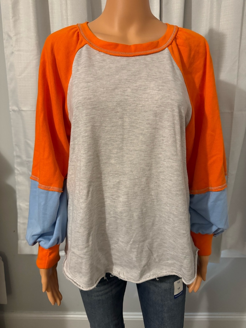 Cool Ces Femme size S gray colorblock long sleeve pullover relaxed sweatshirt